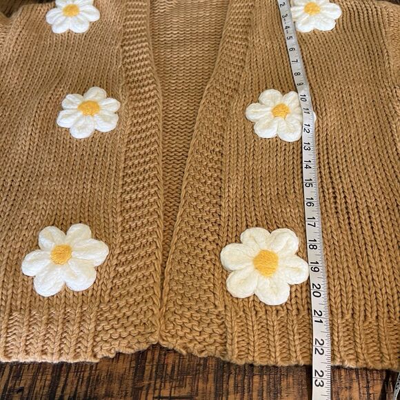 Altar'd State Daisy 3D Knit Cardigan Sweater Womens S Coquette Feminine Tan 210 - Picture 6 of 7